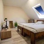 Forras Panzio Es Apartman Oda ve Kahvaltı Orfű