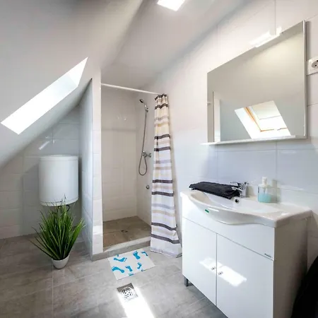 Forras Panzio Es Apartman Orfu