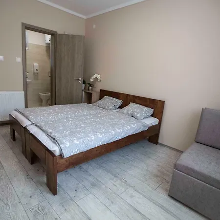 Forras Panzio Es Apartman Orfu