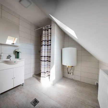 Forras Panzio Es Apartman Orfu