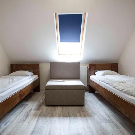 Bed & Breakfast Forras Panzio Es Apartman Orfu