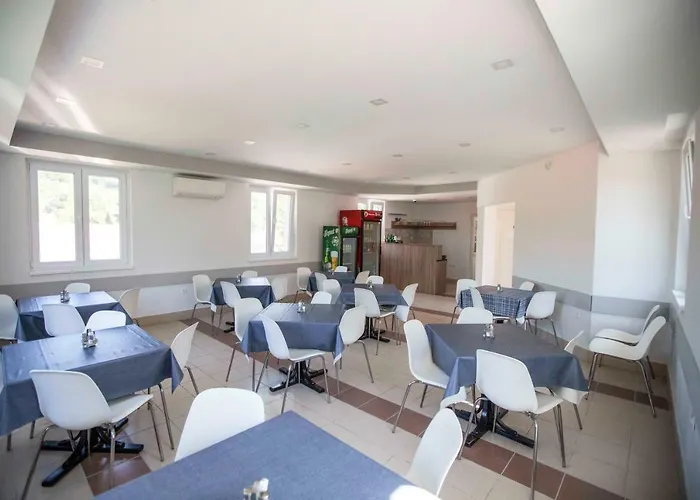Forras Panzio Es Apartman Oda ve Kahvaltı *